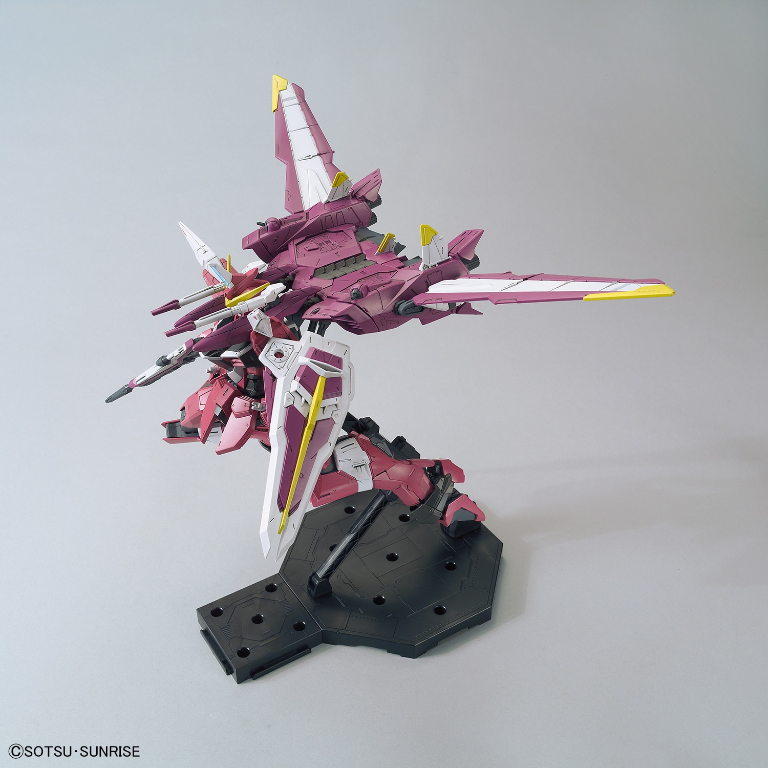 1/100 MG Justice Gundam Thumbnail