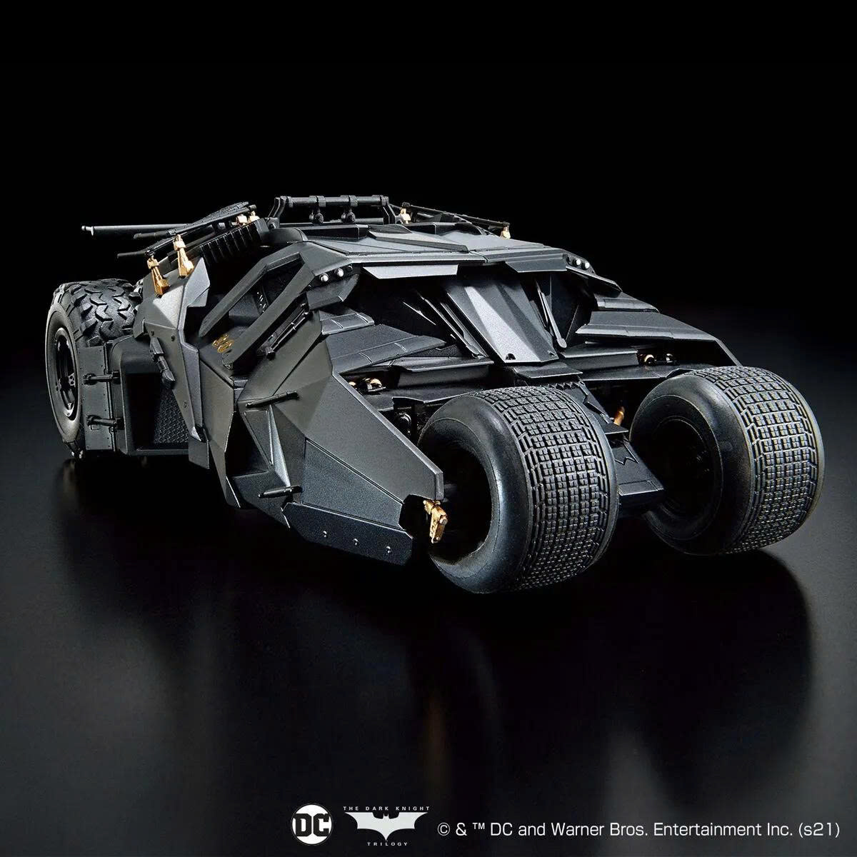 MÔ HÌNH LẮP RÁP XE 1/35 SCALE MODEL KIT BATMOBILE (BATMAN BEGINS Ver.) Thumbnail